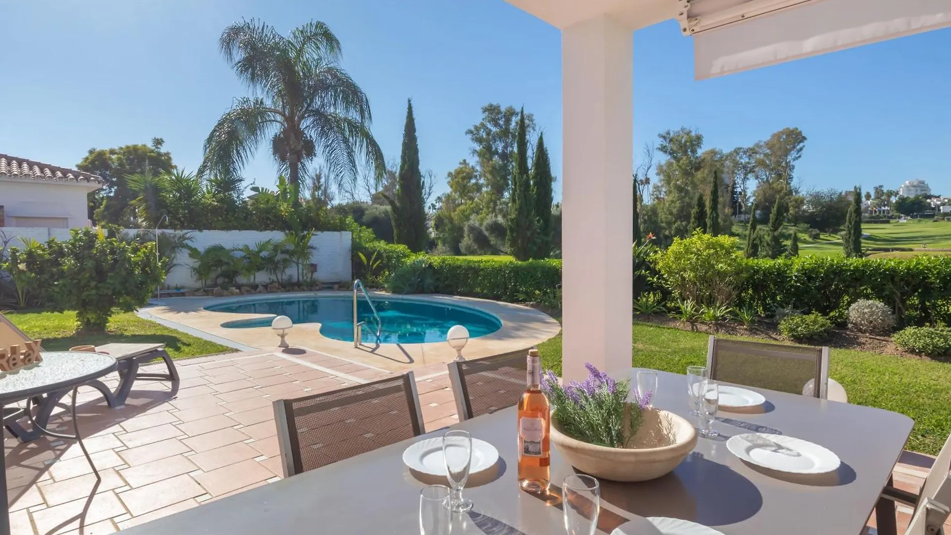 Villa Guadalmina Golf - Private Swimming Pool マルベーリャ